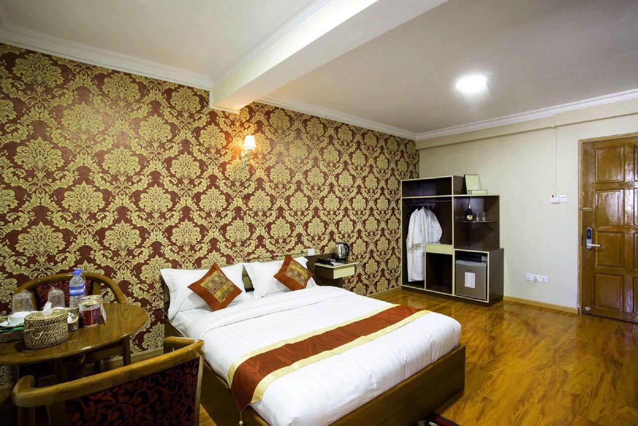 Thiha Bala Hotel Пин О Луин Екстериор снимка